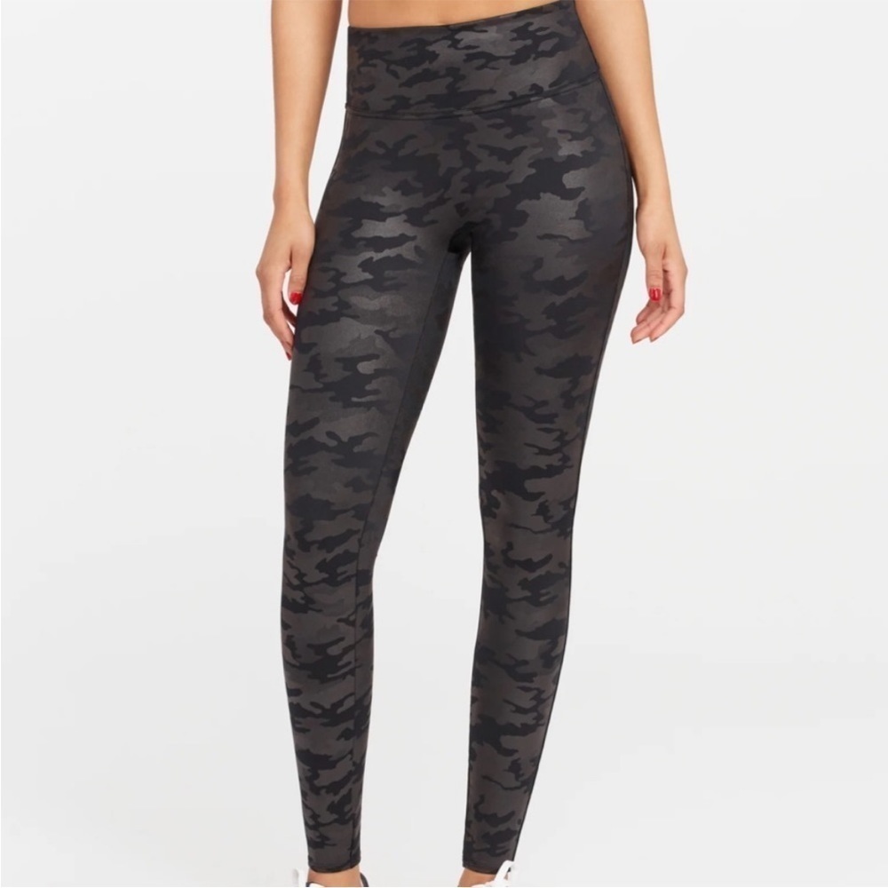 EUC SPANX Faux Leather Camo Leggings